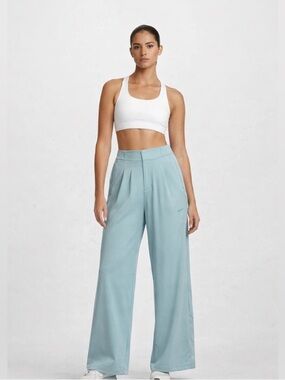 Nike Bliss Women's Dri-FIT Trousers Small